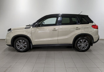 Подержанный автомобиль Suzuki Vitara 2018 года (8 фото)