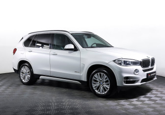 Подержанный автомобиль BMW X5 2015 года (3 фото)