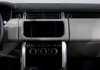 Подержанный автомобиль Land Rover Range Rover 2015 года (13 фото)