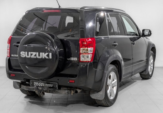 Подержанный автомобиль Suzuki Grand Vitara 2010 года (5 фото)