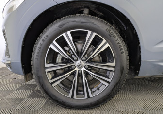 Подержанный автомобиль Volvo XC60 2021 года (12 фото)