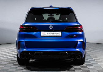 Подержанный автомобиль BMW X5 M 2022 года (6 фото)