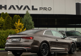 Подержанный автомобиль Audi A5 Coupe 2018 года (4 фото)