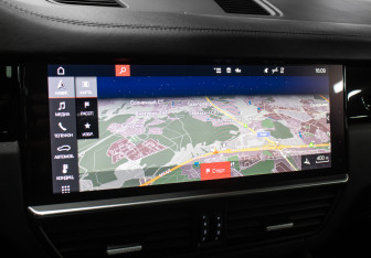 Подержанный автомобиль Porsche Cayenne 2021 года (21 фото)