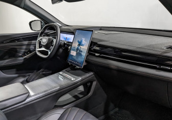 Подержанный автомобиль Geely Preface 2024 года (13 фото)