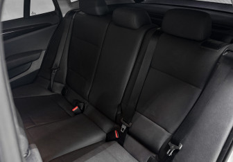 Подержанный автомобиль BMW X1 2012 года (16 фото)