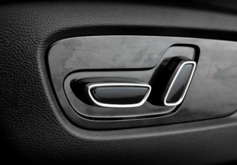 Подержанный автомобиль GAC GS8 2024 года (21 фото)