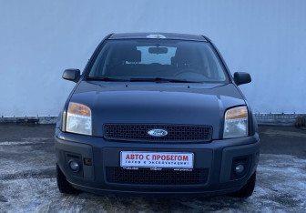 Подержанный автомобиль Ford Fusion 2008 года (2 фото)