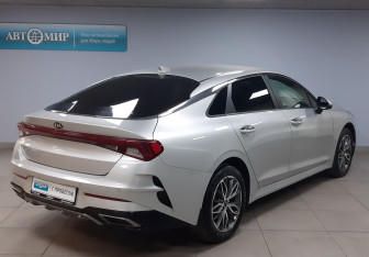 Подержанный автомобиль Kia K5 2020 года (5 фото)