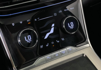 Подержанный автомобиль Exeed VX 2021 года (19 фото)