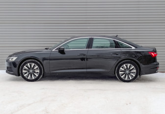 Подержанный автомобиль Audi A6 Sedan 2019 года (8 фото)