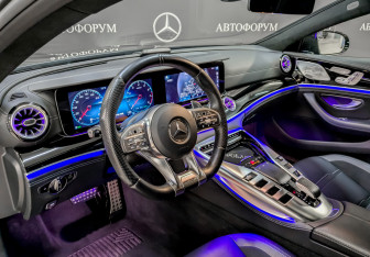 Подержанный автомобиль Mercedes-Benz AMG GT Liftback 2021 года (16 фото)