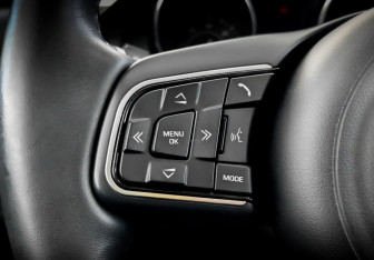 Подержанный автомобиль Jaguar E-Pace 2018 года (26 фото)