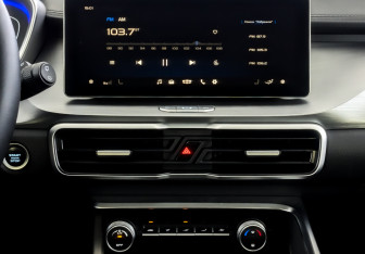 Подержанный автомобиль Geely Coolray 2023 года (15 фото)