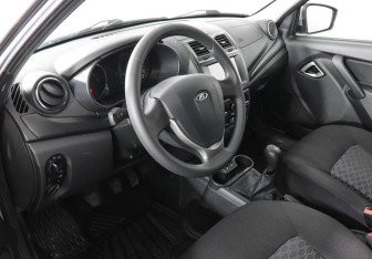 Подержанный автомобиль LADA (ВАЗ) Granta Liftback 2021 года (9 фото)