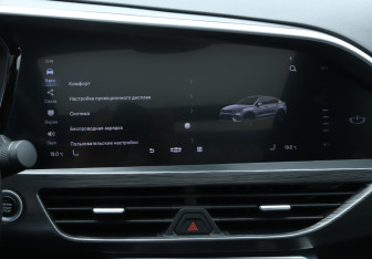 Подержанный автомобиль Geely Tugella 2023 года (17 фото)