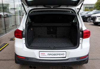Подержанный автомобиль Volkswagen Tiguan 2015 года (9 фото)