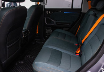 Подержанный автомобиль Jetour T2 2024 года (11 фото)