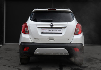 Подержанный автомобиль Opel Mokka 2013 года (6 фото)