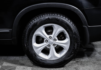 Подержанный автомобиль Kia Sorento 2016 года (15 фото)