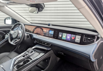 Подержанный автомобиль Voyah Free 2022 года (11 фото)