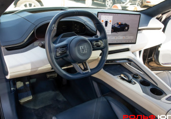 Подержанный автомобиль Zeekr 001 2024 года (19 фото)