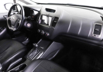 Подержанный автомобиль Kia Cerato Sedan 2013 года (5 фото)