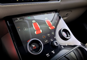Подержанный автомобиль Land Rover Range Rover Velar 2019 года (30 фото)
