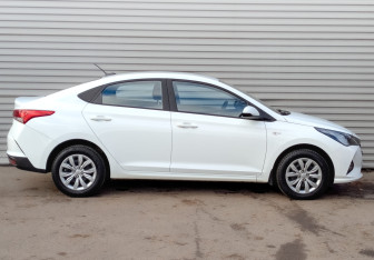 Подержанный автомобиль Hyundai Solaris Sedan 2020 года (4 фото)