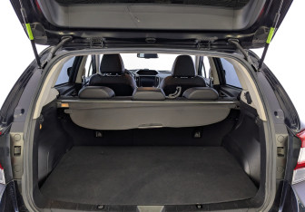 Подержанный автомобиль Subaru XV 2019 года (10 фото)