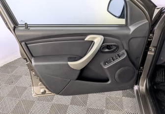 Подержанный автомобиль LADA (ВАЗ) Largus Wagon 2025 года (19 фото)