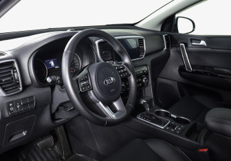 Подержанный автомобиль Kia Sportage 2021 года (11 фото)