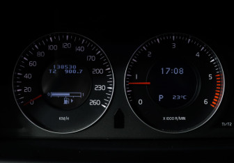 Подержанный автомобиль Volvo XC70 2008 года (11 фото)