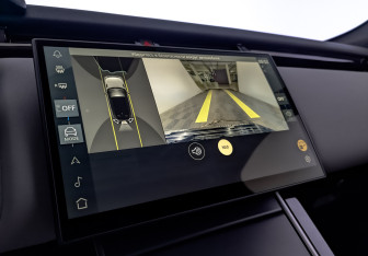 Подержанный автомобиль Land Rover Range Rover Velar 2023 года (26 фото)