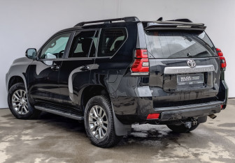 Подержанный автомобиль Toyota Land Cruiser Prado 2021 года (7 фото)