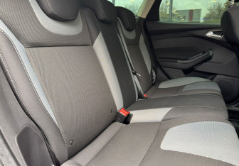 Подержанный автомобиль Ford Focus Wagon 2012 года (11 фото)