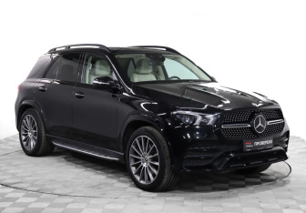 Подержанный автомобиль Mercedes-Benz GLE 2021 года (3 фото)