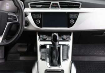Подержанный автомобиль Geely Atlas 2021 года (15 фото)