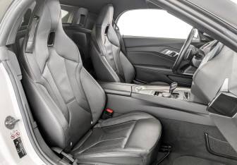 Подержанный автомобиль BMW Z4 Roadster 2019 года (22 фото)