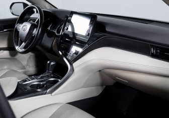 Подержанный автомобиль Toyota Camry Sedan 2021 года (9 фото)