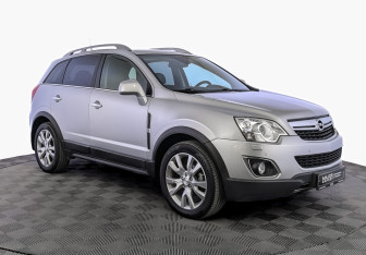 Подержанный автомобиль Opel Antara 2013 года (3 фото)