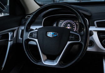 Подержанный автомобиль Geely Atlas 2018 года (11 фото)