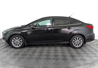 Подержанный автомобиль Ford Focus Sedan 2019 года (3 фото)