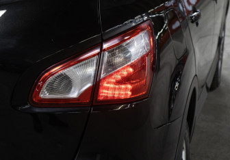 Подержанный автомобиль Nissan Qashqai+2 2011 года (23 фото)