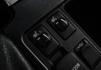Подержанный автомобиль Toyota Land Cruiser Prado 2013 года (21 фото)