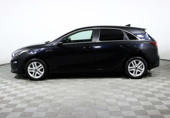 Подержанный автомобиль Kia Ceed Hatchback 2020 года (3 фото)
