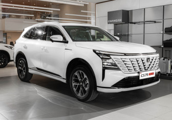 Новый Changan CS75PLUS 2025 (3 фото)