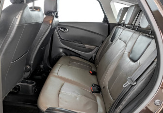 Подержанный автомобиль Renault Kaptur 2019 года (12 фото)