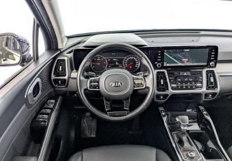 Подержанный автомобиль Kia Sorento 2021 года (22 фото)