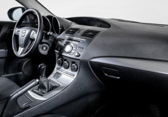 Подержанный автомобиль Mazda 3 Hatchback 2009 года (9 фото)